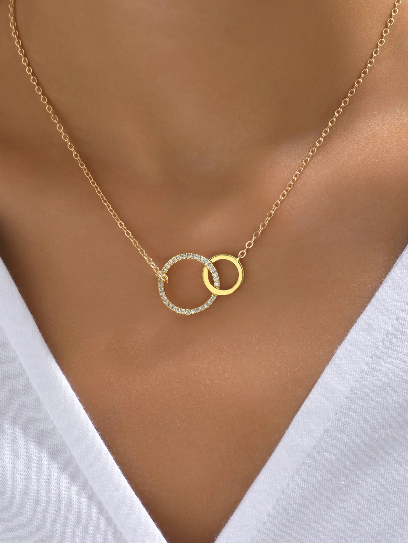 Minimalist Double Circle Necklace